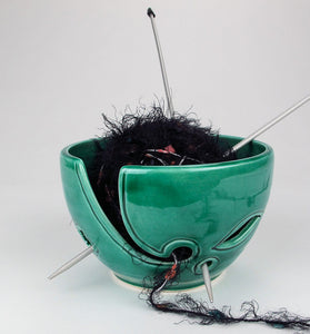 Emerald green yarn bowl leaves