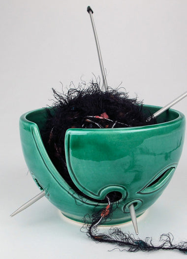 Emerald green yarn bowl leaves