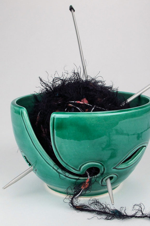 Emerald green yarn bowl leaves