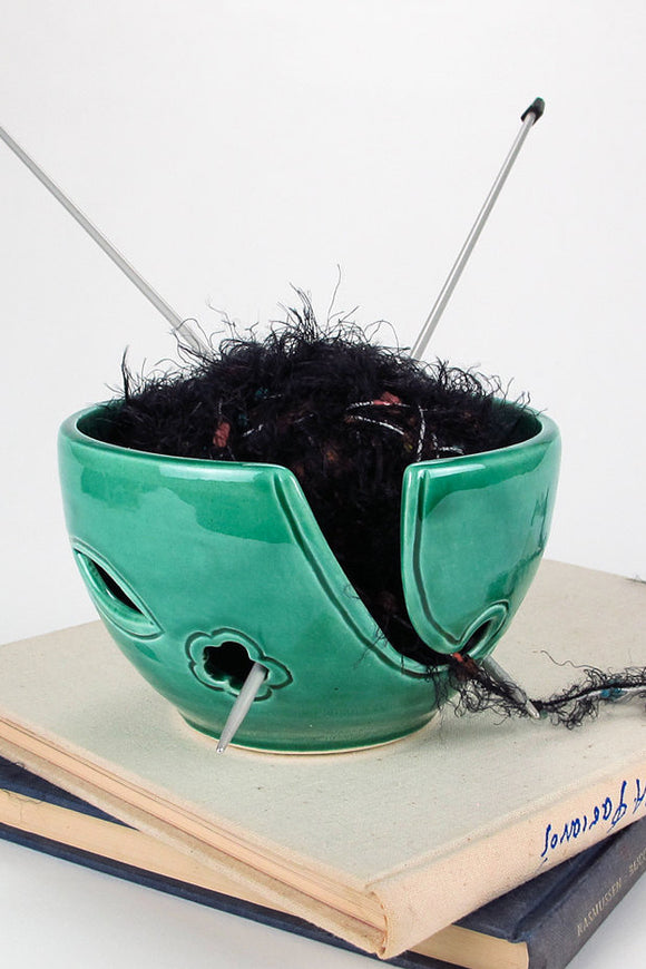 Emerald green yarn bowl leaves